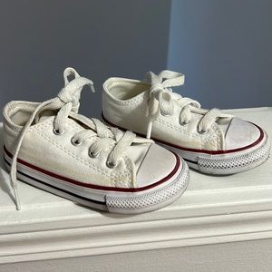 White Converse toddler size 6